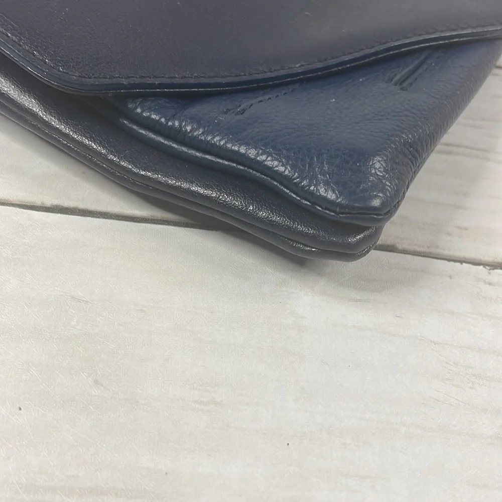 Banana Republic sleek crossbody
